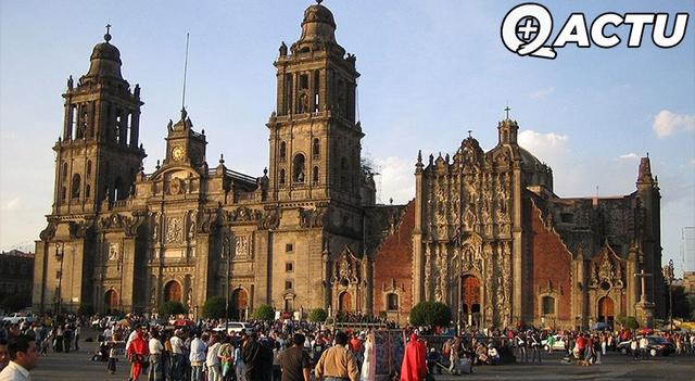Mexique : Un couple gay aspergé d'eau bénite
