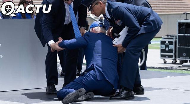 Biden : Une nouvelle chute en public !